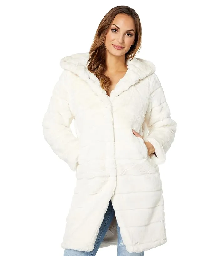 APPARIS Celina Faux Fur Coat Women's can be rewritten as APPARIS Women's Celina Faux Fur Coat.