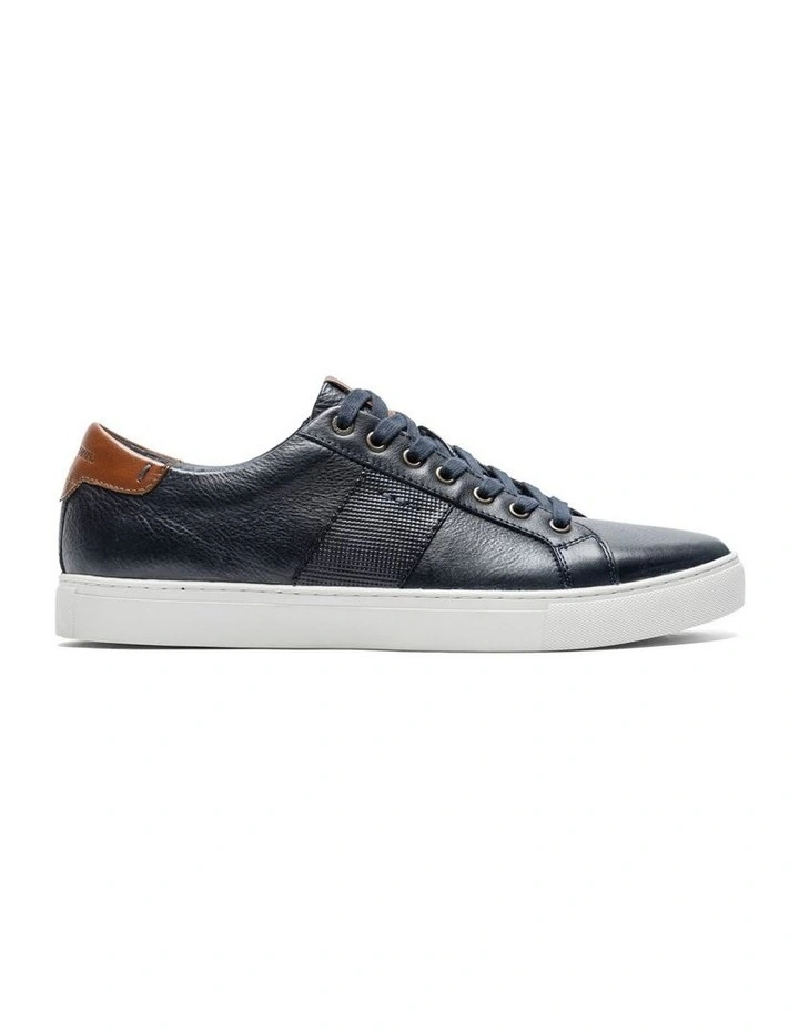 Navy Blue Endeavour Cruise Sneaker