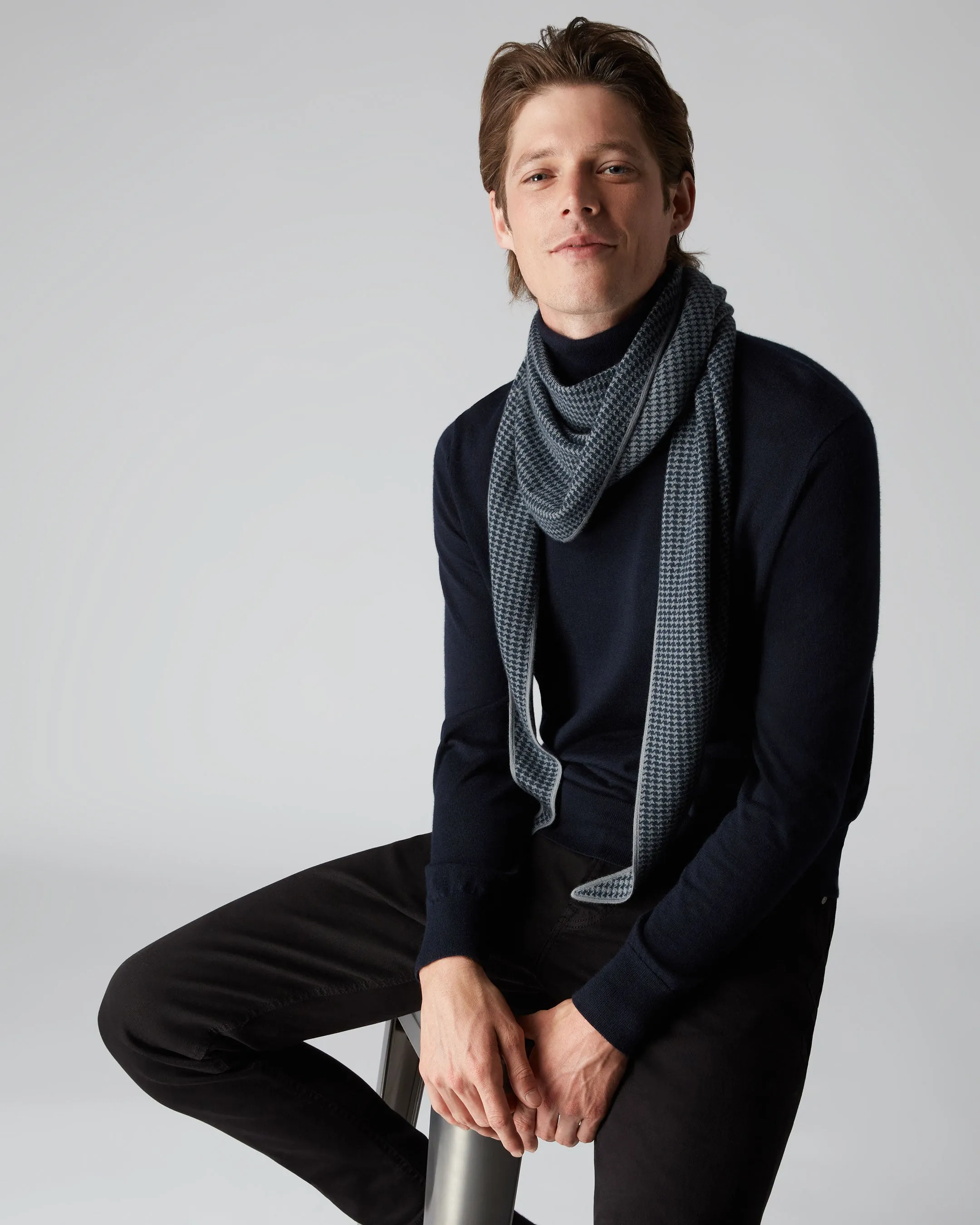 Superfine Cashmere Scarf in Derby Grey and Lava Blue