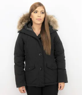 Women's Winter Coat with Fur Collar - Short Parka Stitch Bag in Black.