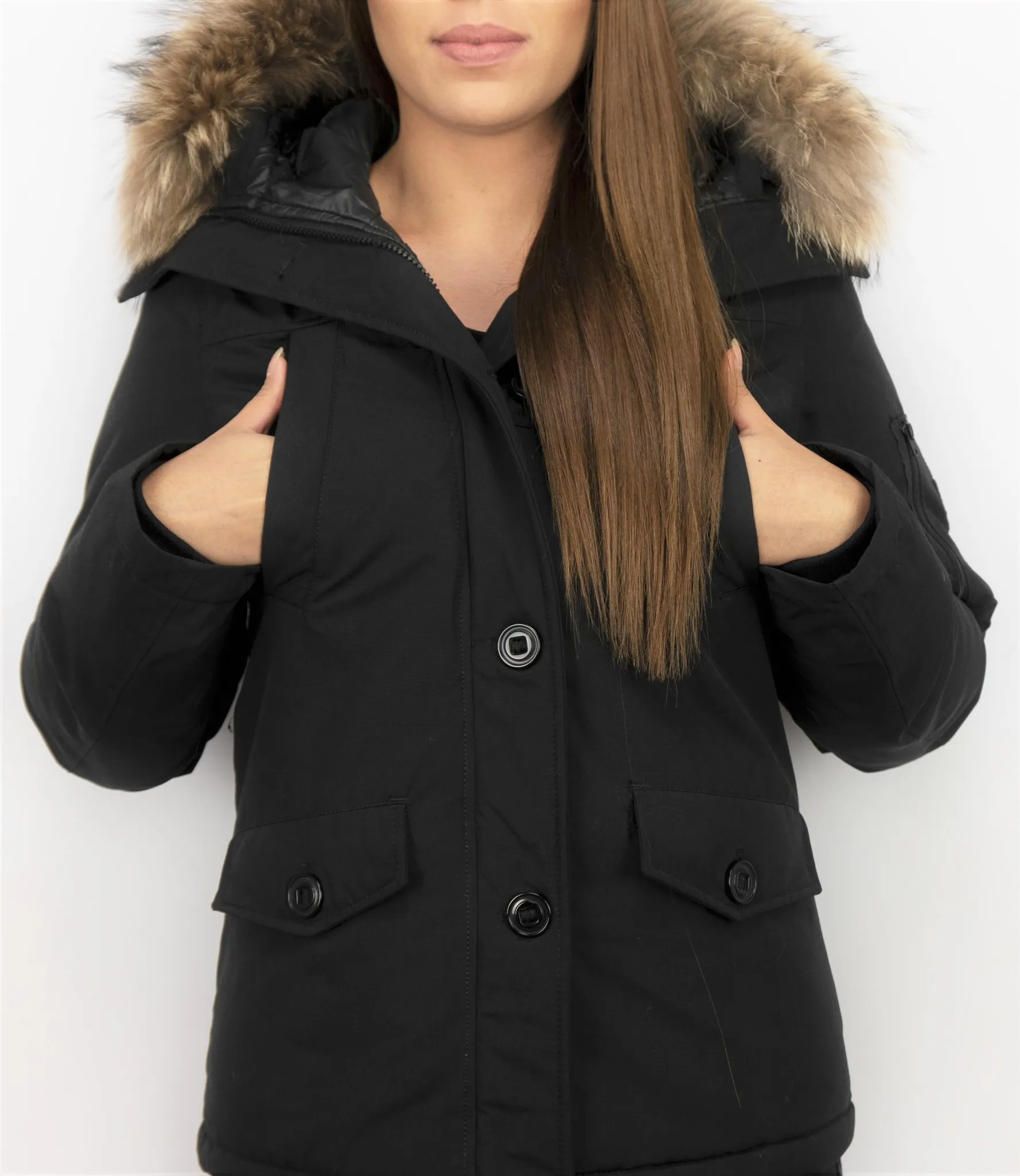 Women's Winter Coat with Fur Collar - Short Parka Stitch Bag in Black.