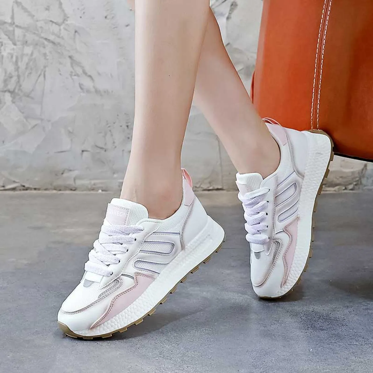 White Casual Shoe Sneaker with Pink Label Pattern